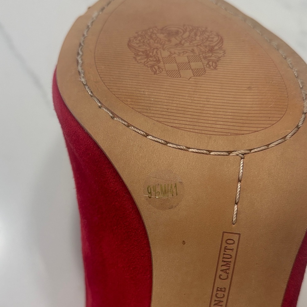 Elegant Red Suede Peep-Toe Heels - Picture 17 of 17